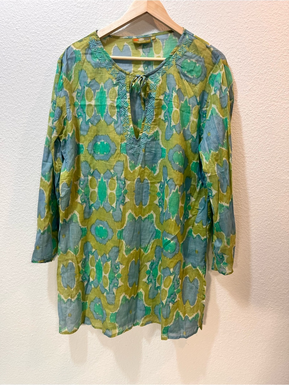 Printed Green & Teal Split-Neck Tunic Top